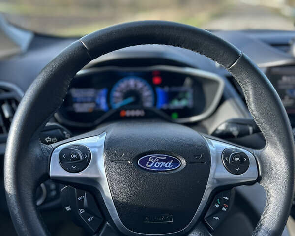 Сірий Форд Сі-Макс, об'ємом двигуна 2 л та пробігом 82 тис. км за 13000 $, фото 27 на Automoto.ua