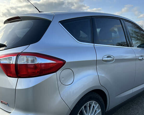 Сірий Форд Сі-Макс, об'ємом двигуна 2 л та пробігом 82 тис. км за 13000 $, фото 4 на Automoto.ua