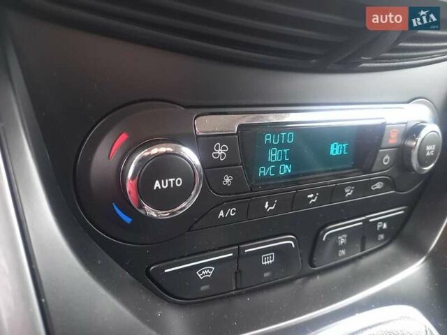 Серый Форд Си-Макс, объемом двигателя 2 л и пробегом 243 тыс. км за 10100 $, фото 31 на Automoto.ua