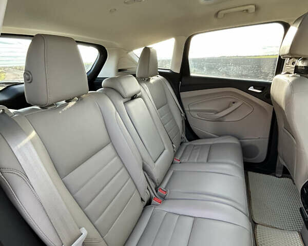 Сірий Форд Сі-Макс, об'ємом двигуна 2 л та пробігом 82 тис. км за 13000 $, фото 18 на Automoto.ua