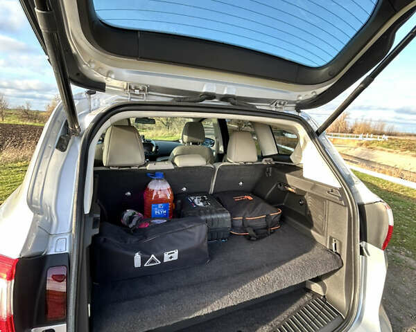 Сірий Форд Сі-Макс, об'ємом двигуна 2 л та пробігом 82 тис. км за 13000 $, фото 15 на Automoto.ua