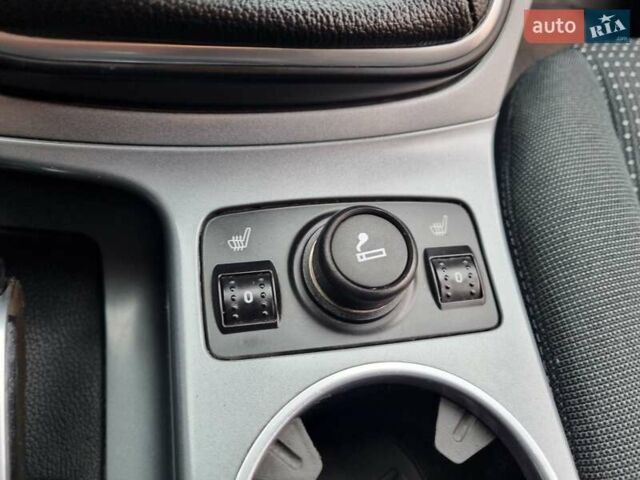 Серый Форд Си-Макс, объемом двигателя 1 л и пробегом 136 тыс. км за 6950 $, фото 22 на Automoto.ua