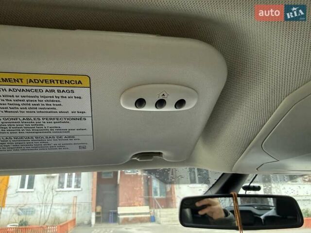 Сірий Форд Сі-Макс, об'ємом двигуна 2 л та пробігом 108 тис. км за 10000 $, фото 9 на Automoto.ua