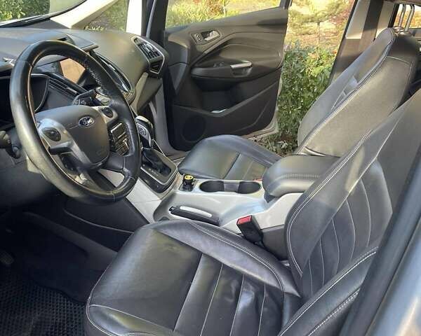 Серый Форд Си-Макс, объемом двигателя 2 л и пробегом 164 тыс. км за 10700 $, фото 4 на Automoto.ua