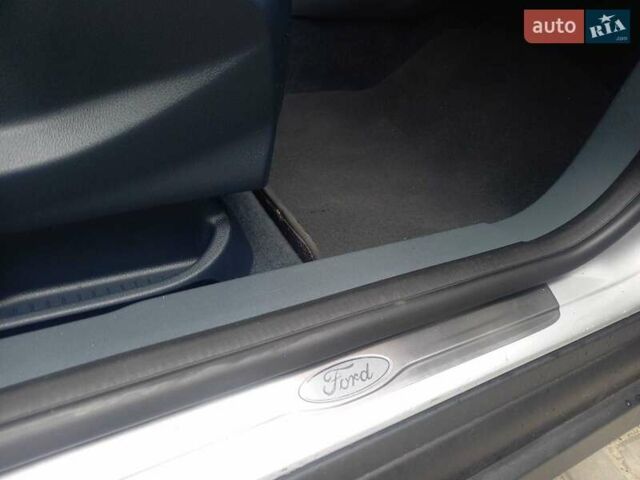 Серый Форд Си-Макс, объемом двигателя 2 л и пробегом 243 тыс. км за 10100 $, фото 19 на Automoto.ua