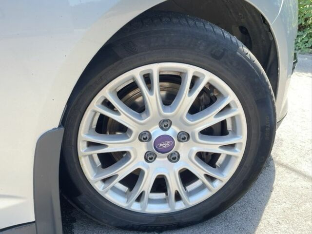 Серый Форд Си-Макс, объемом двигателя 2 л и пробегом 255 тыс. км за 7500 $, фото 6 на Automoto.ua