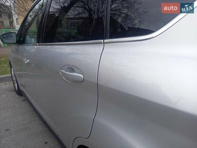 Серый Форд Си-Макс, объемом двигателя 2 л и пробегом 243 тыс. км за 10100 $, фото 6 на Automoto.ua