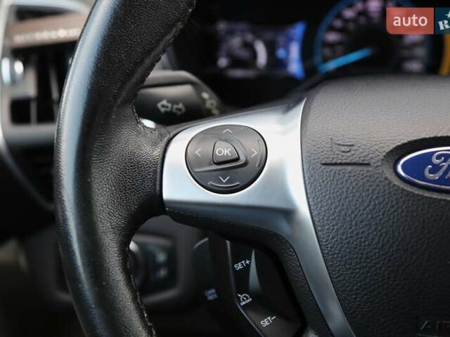 Серый Форд Си-Макс, объемом двигателя 2 л и пробегом 171 тыс. км за 10700 $, фото 26 на Automoto.ua