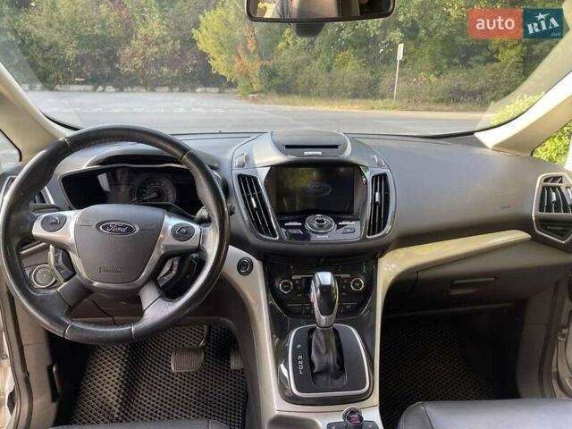 Серый Форд Си-Макс, объемом двигателя 2 л и пробегом 164 тыс. км за 10700 $, фото 6 на Automoto.ua