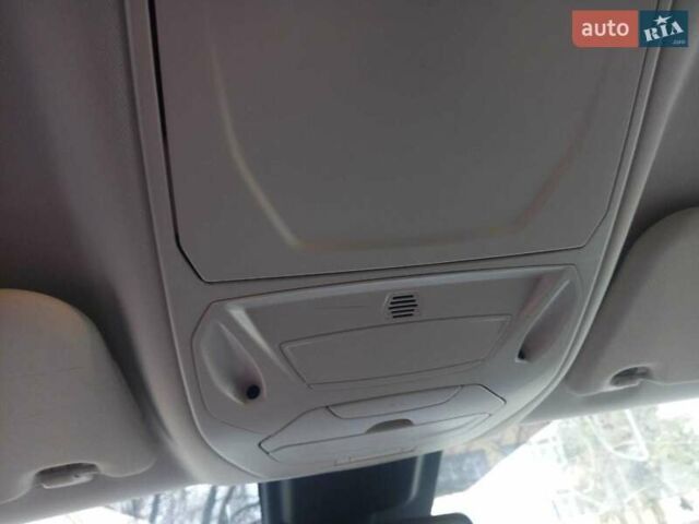 Серый Форд Си-Макс, объемом двигателя 2 л и пробегом 243 тыс. км за 10100 $, фото 33 на Automoto.ua