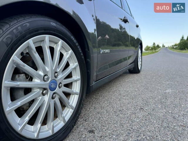 Сірий Форд Сі-Макс, об'ємом двигуна 2 л та пробігом 111 тис. км за 10700 $, фото 11 на Automoto.ua