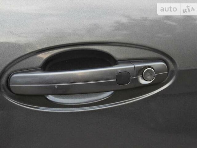 Сірий Форд Сі-Макс, об'ємом двигуна 2 л та пробігом 159 тис. км за 12300 $, фото 36 на Automoto.ua