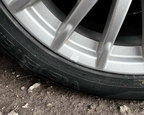 Серый Форд Си-Макс, объемом двигателя 2 л и пробегом 206 тыс. км за 9600 $, фото 7 на Automoto.ua