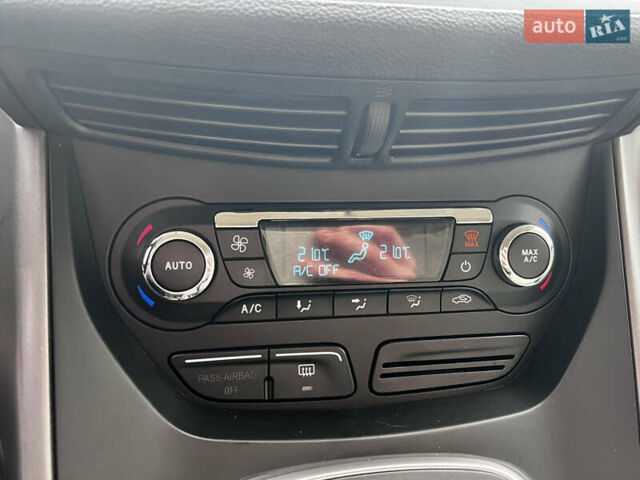 Серый Форд Си-Макс, объемом двигателя 2 л и пробегом 206 тыс. км за 9600 $, фото 35 на Automoto.ua
