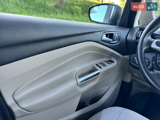 Сірий Форд Сі-Макс, об'ємом двигуна 2 л та пробігом 111 тис. км за 10700 $, фото 23 на Automoto.ua