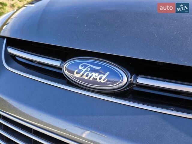Серый Форд Си-Макс, объемом двигателя 2 л и пробегом 128 тыс. км за 11000 $, фото 13 на Automoto.ua