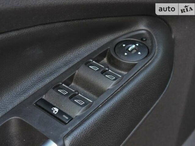 Сірий Форд Сі-Макс, об'ємом двигуна 2 л та пробігом 159 тис. км за 12300 $, фото 24 на Automoto.ua