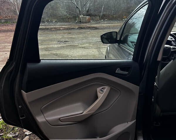 Серый Форд Си-Макс, объемом двигателя 2 л и пробегом 206 тыс. км за 9600 $, фото 23 на Automoto.ua