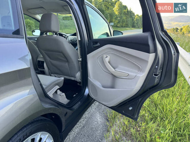 Сірий Форд Сі-Макс, об'ємом двигуна 2 л та пробігом 111 тис. км за 10700 $, фото 13 на Automoto.ua