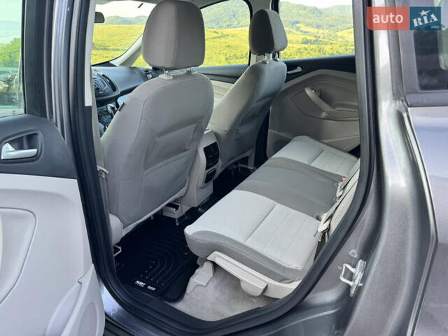 Сірий Форд Сі-Макс, об'ємом двигуна 2 л та пробігом 111 тис. км за 10700 $, фото 16 на Automoto.ua