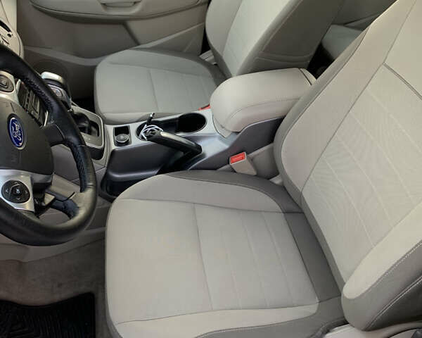 Серый Форд Си-Макс, объемом двигателя 2 л и пробегом 175 тыс. км за 9500 $, фото 9 на Automoto.ua