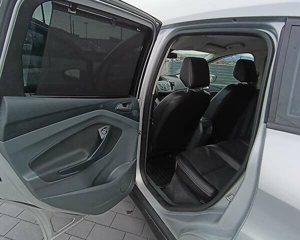 Серый Форд Си-Макс, объемом двигателя 1.6 л и пробегом 251 тыс. км за 8100 $, фото 10 на Automoto.ua