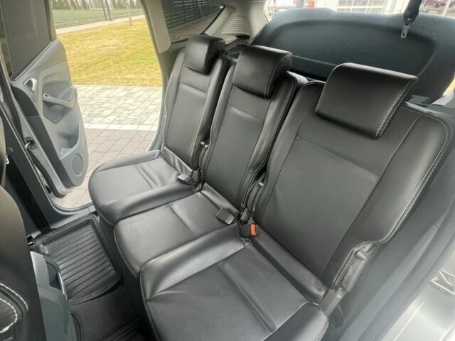 Серый Форд Си-Макс, объемом двигателя 1.6 л и пробегом 250 тыс. км за 7000 $, фото 7 на Automoto.ua