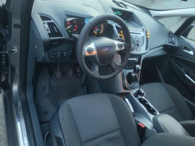 Серый Форд Си-Макс, объемом двигателя 1.6 л и пробегом 115 тыс. км за 9000 $, фото 6 на Automoto.ua