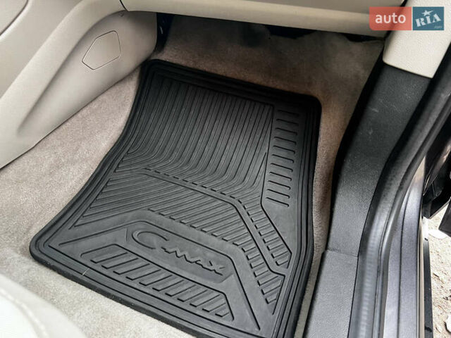 Серый Форд Си-Макс, объемом двигателя 2 л и пробегом 206 тыс. км за 9600 $, фото 44 на Automoto.ua