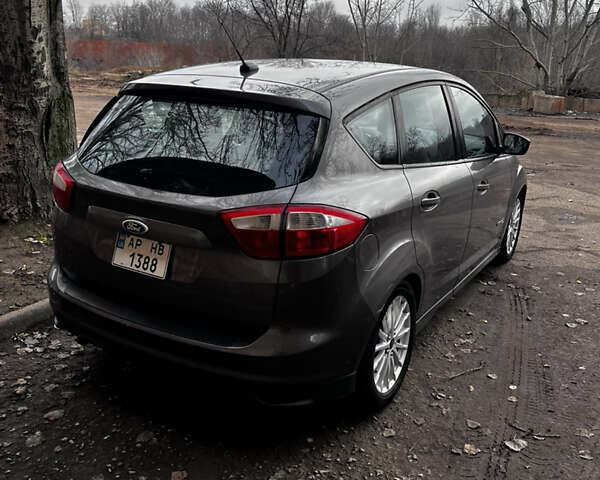 Серый Форд Си-Макс, объемом двигателя 2 л и пробегом 206 тыс. км за 9600 $, фото 3 на Automoto.ua