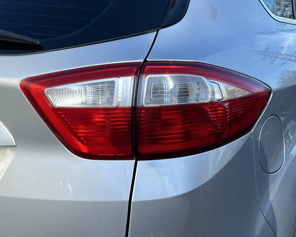 Форд Си-Макс 2014 в Одессе на Automoto.ua Серый Форд Си-Макс, объемом двигателя 2 л и пробегом 140 тыс. км за 12600 $, фото 10 на Automoto.ua