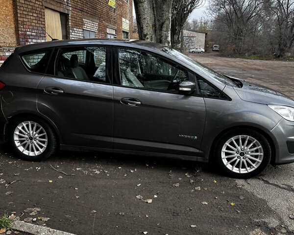 Серый Форд Си-Макс, объемом двигателя 2 л и пробегом 206 тыс. км за 9600 $, фото 1 на Automoto.ua