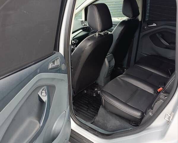 Серый Форд Си-Макс, объемом двигателя 1.6 л и пробегом 251 тыс. км за 8100 $, фото 37 на Automoto.ua