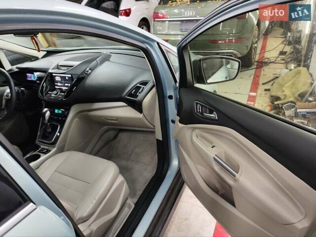Серый Форд Си-Макс, объемом двигателя 2 л и пробегом 311 тыс. км за 10500 $, фото 4 на Automoto.ua