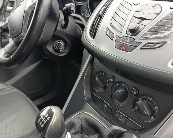 Серый Форд Си-Макс, объемом двигателя 1.6 л и пробегом 251 тыс. км за 8100 $, фото 36 на Automoto.ua