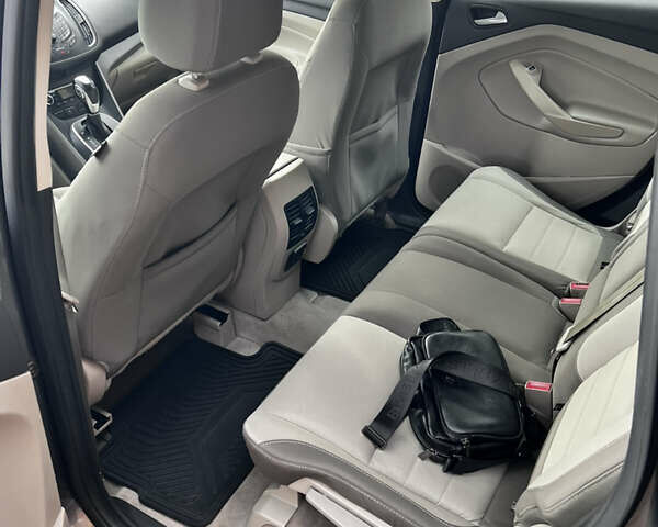 Серый Форд Си-Макс, объемом двигателя 2 л и пробегом 206 тыс. км за 9600 $, фото 15 на Automoto.ua