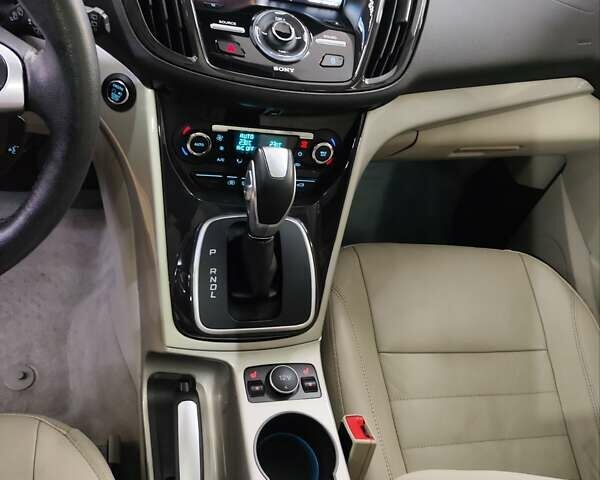 Серый Форд Си-Макс, объемом двигателя 2 л и пробегом 311 тыс. км за 10500 $, фото 14 на Automoto.ua