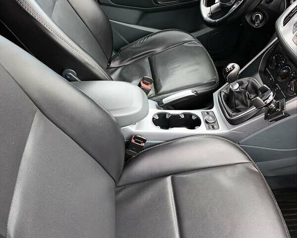 Серый Форд Си-Макс, объемом двигателя 1.6 л и пробегом 251 тыс. км за 8100 $, фото 33 на Automoto.ua