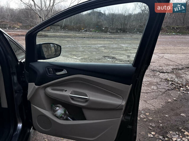 Серый Форд Си-Макс, объемом двигателя 2 л и пробегом 206 тыс. км за 9600 $, фото 41 на Automoto.ua