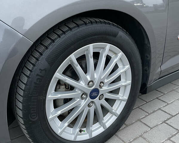 Серый Форд Си-Макс, объемом двигателя 2 л и пробегом 210 тыс. км за 14350 $, фото 9 на Automoto.ua