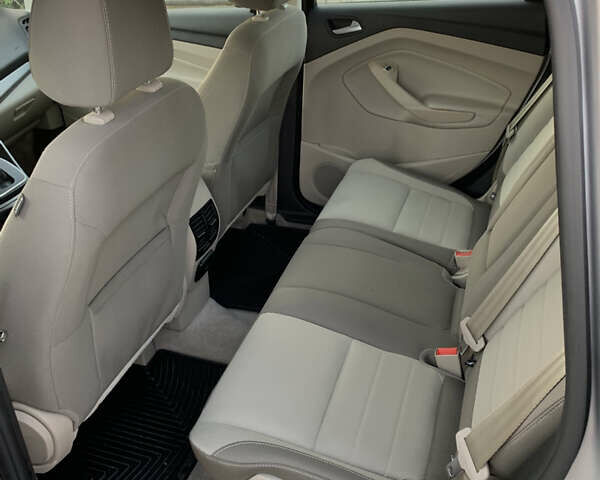 Серый Форд Си-Макс, объемом двигателя 2 л и пробегом 175 тыс. км за 9500 $, фото 5 на Automoto.ua