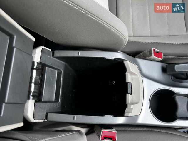 Серый Форд Си-Макс, объемом двигателя 2 л и пробегом 206 тыс. км за 9600 $, фото 45 на Automoto.ua