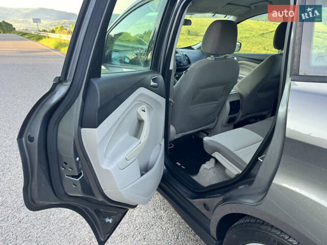 Сірий Форд Сі-Макс, об'ємом двигуна 2 л та пробігом 111 тис. км за 10700 $, фото 17 на Automoto.ua