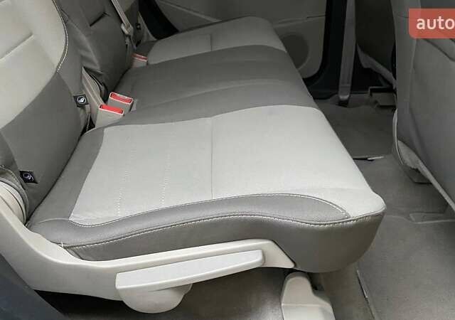 Сірий Форд Сі-Макс, об'ємом двигуна 2 л та пробігом 218 тис. км за 10500 $, фото 32 на Automoto.ua