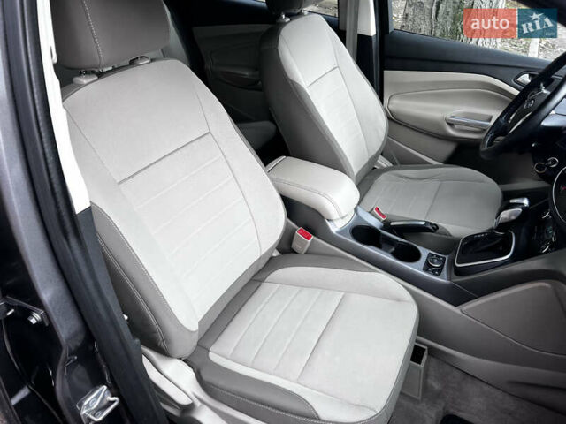 Серый Форд Си-Макс, объемом двигателя 2 л и пробегом 206 тыс. км за 9600 $, фото 43 на Automoto.ua