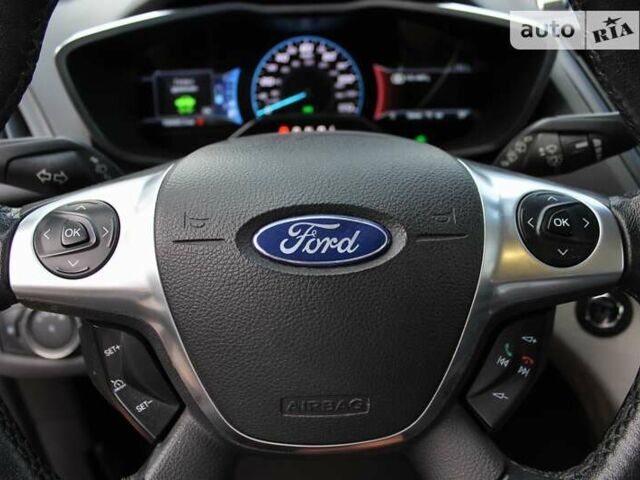 Серый Форд Си-Макс, объемом двигателя 2 л и пробегом 159 тыс. км за 12500 $, фото 37 на Automoto.ua