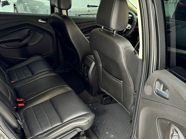 Сірий Форд Сі-Макс, об'ємом двигуна 2 л та пробігом 241 тис. км за 11300 $, фото 6 на Automoto.ua