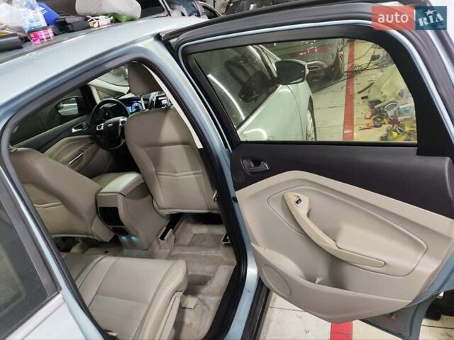 Серый Форд Си-Макс, объемом двигателя 2 л и пробегом 311 тыс. км за 10500 $, фото 6 на Automoto.ua