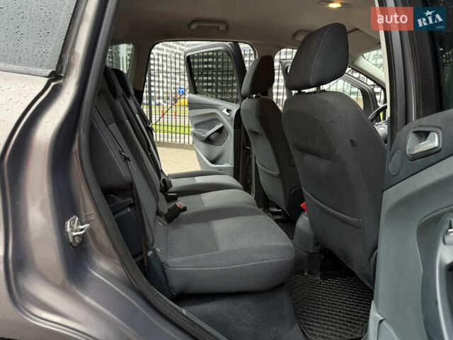 Форд Сі-Макс 2014 у Києві на Automoto.ua Сірий Форд Сі-Макс, об'ємом двигуна 1.56 л та пробігом 220 тис. км за 8900 $, фото 26 на Automoto.ua