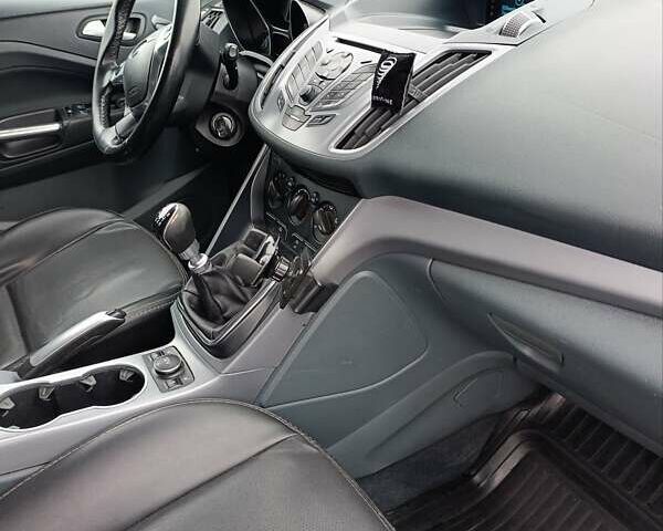 Серый Форд Си-Макс, объемом двигателя 1.6 л и пробегом 251 тыс. км за 8100 $, фото 35 на Automoto.ua